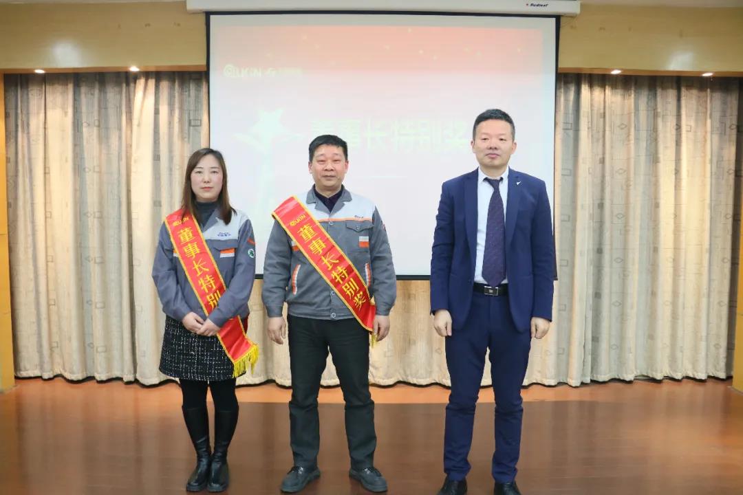 無錫鑄造廠頒獎現(xiàn)場 無錫鑄造廠頒獎現(xiàn)場